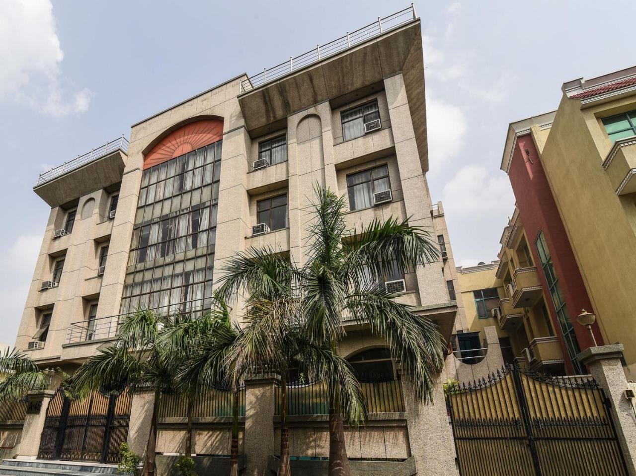 Capital O 16676 Near Noida City Center Exteriör bild